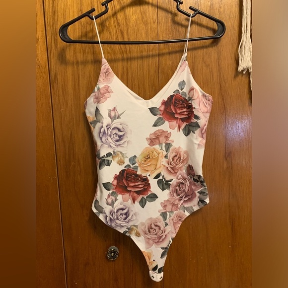 Gaze women’s spaghetti strap floral bodysuit size small - Picture 2 of 10